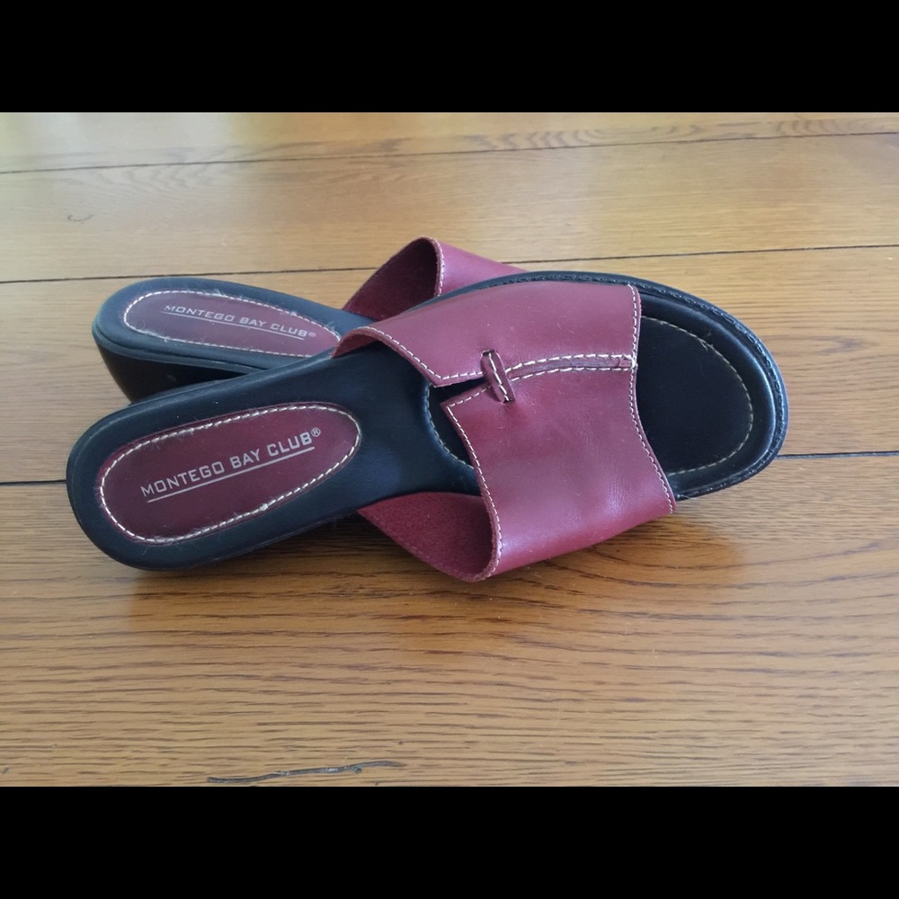 Montego Bay Club sandal in great condition !